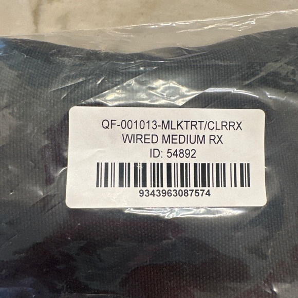 Quay Milky Tortoise Clear Lens Glasses - Picture 8 of 8